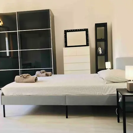 Amazing Flat For 7, Ac, Historical Center