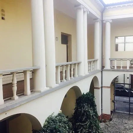 Daire Amazing Flat For 7, Ac, Historical Center