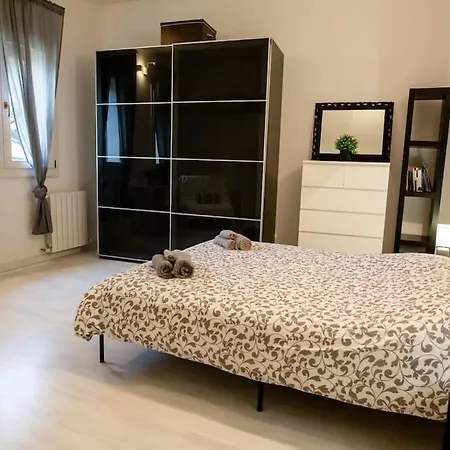 Daire Amazing Flat For 7, Ac, Historical Center
