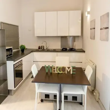 Amazing Flat For 7, Ac, Historical Center Daire *