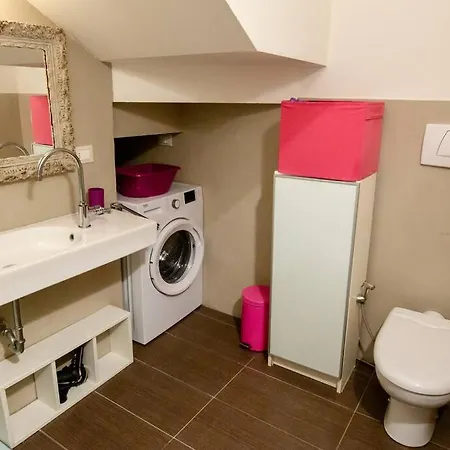 Daire Amazing Flat For 7, Ac, Historical Center *